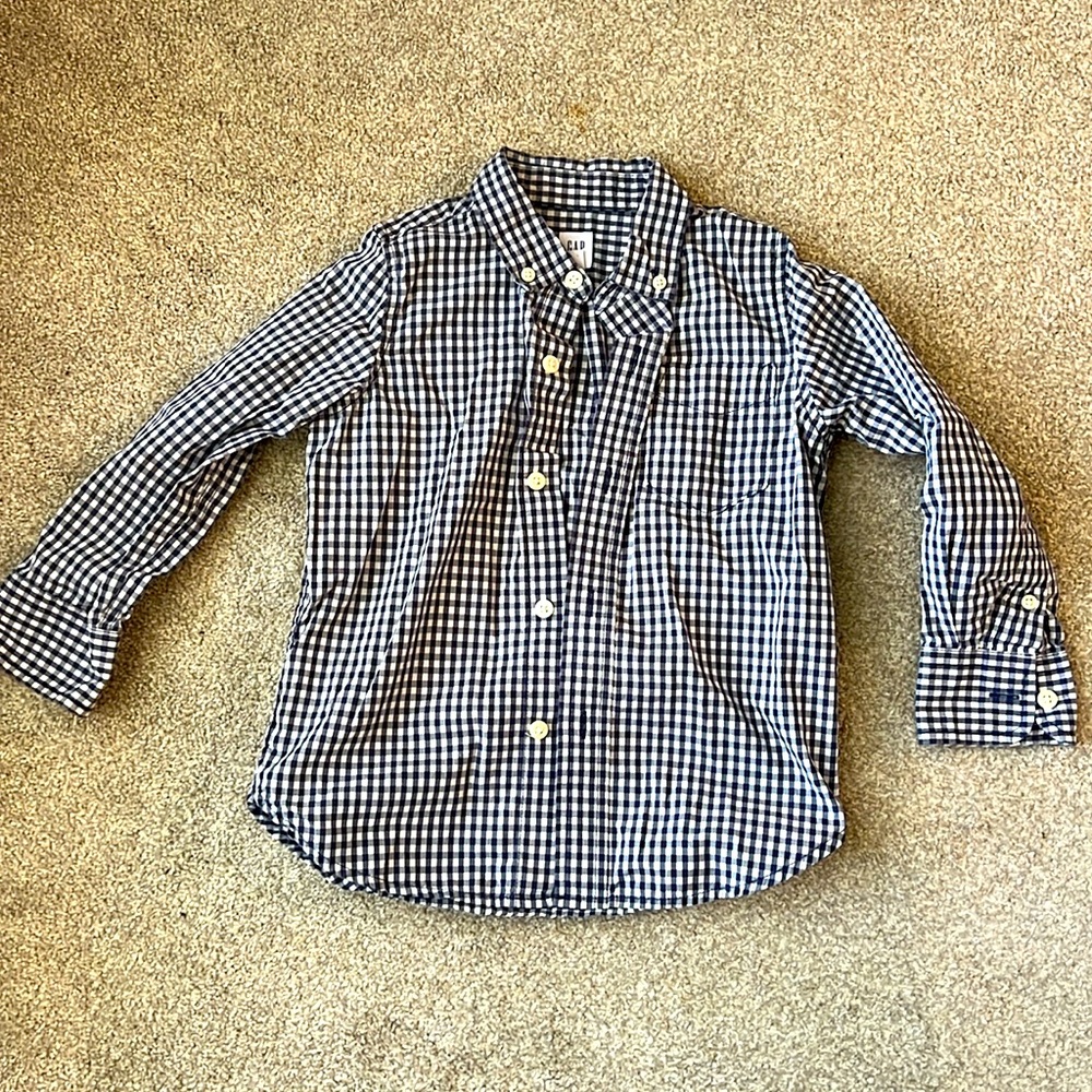 Gap shirt navy and white.